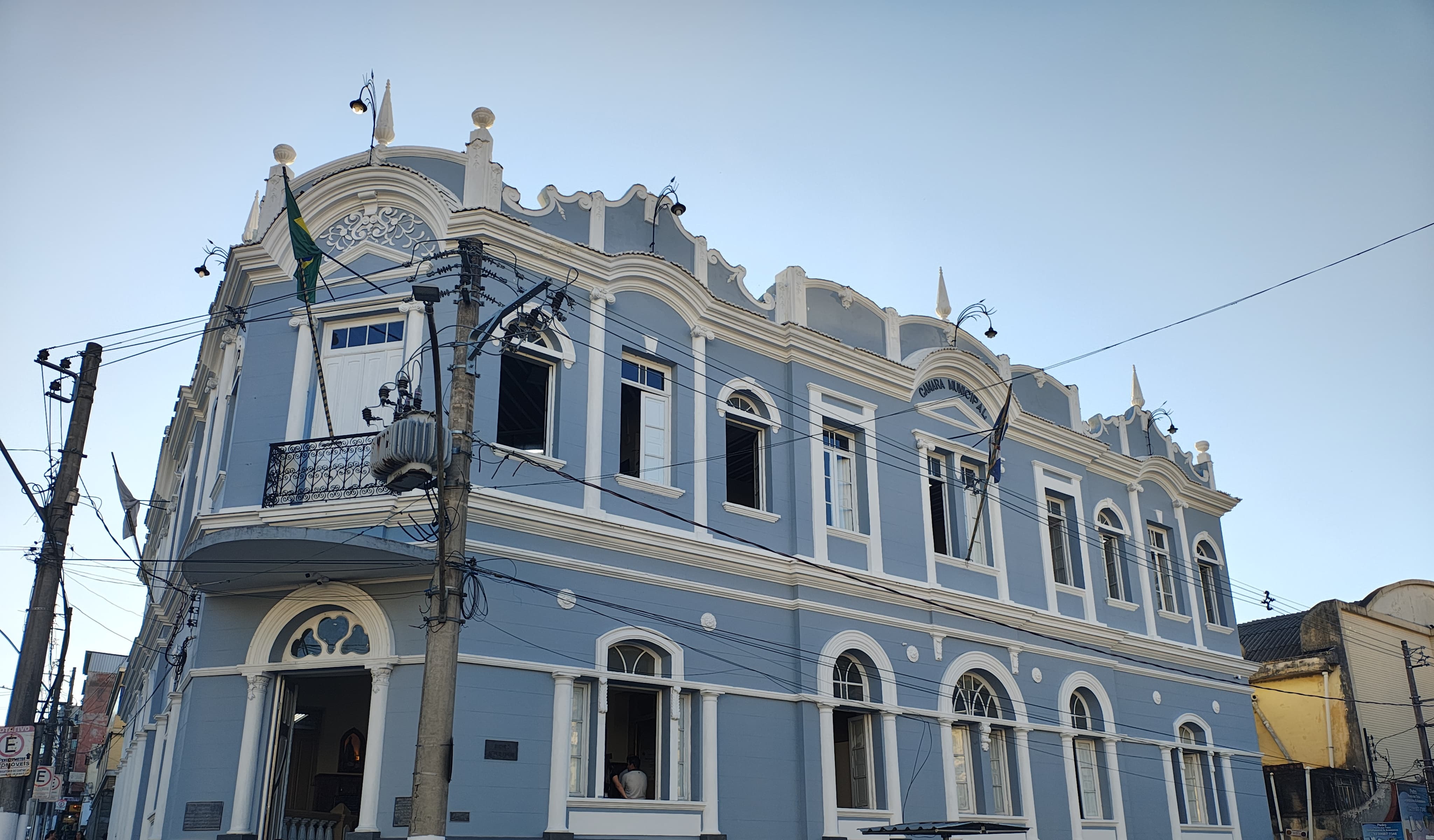 Prefeitura de Santos Dumont abre processo seletivo com vagas para área da saúde